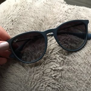 ERIKA BLUE RAYBANS